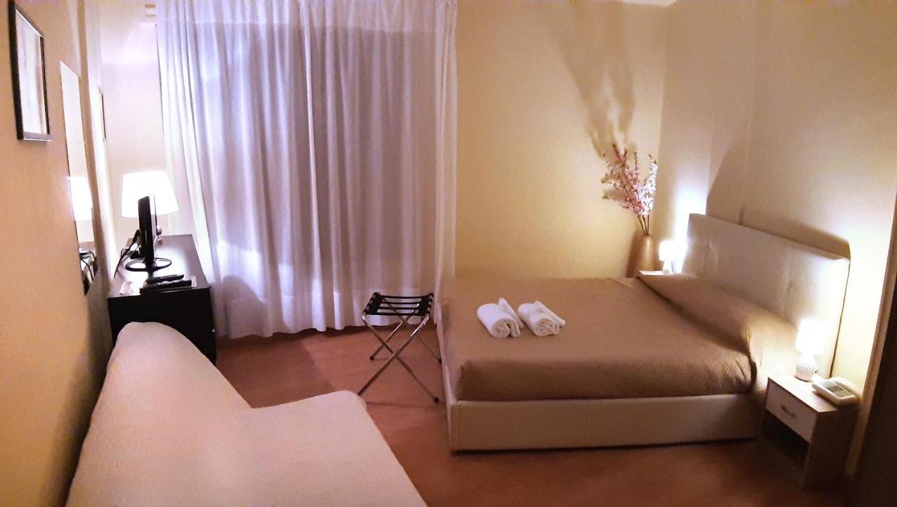 Hotel Provenza Ventimiglia Exterior foto