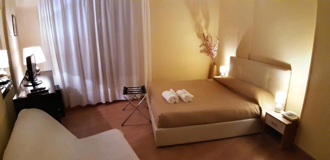 Hotel Provenza Ventimiglia Exterior foto